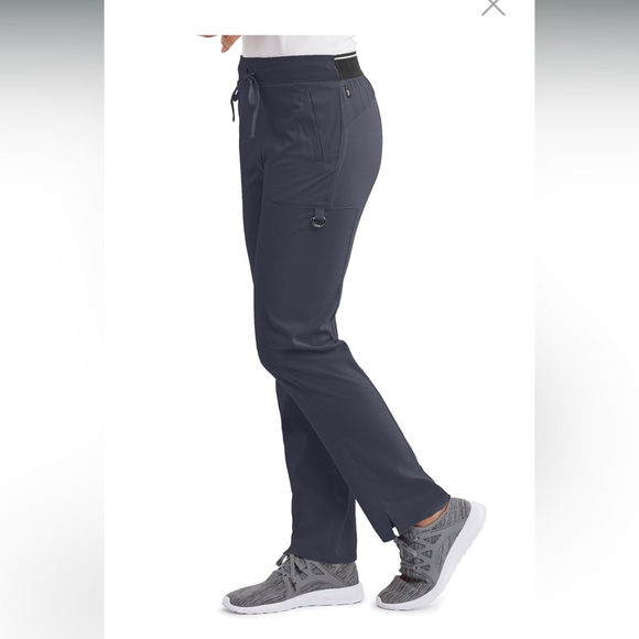 Grey’s Anatomy Kim 3 Pocket Logo Waist Cargo Pants. Color: black - Picture 11 of 14